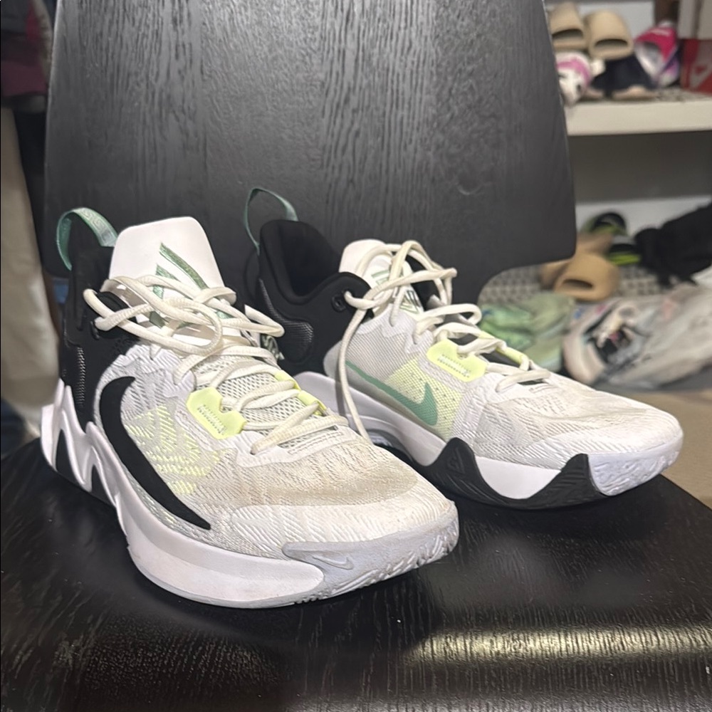 Nike White and Green Athletic Sneakers